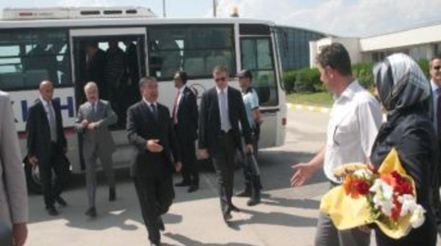 Milli Savunma Bakanı İsmet Yılmaz Erzincan&rsquo;da