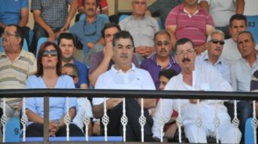 Akşit Aydınlılara Sitem Etti