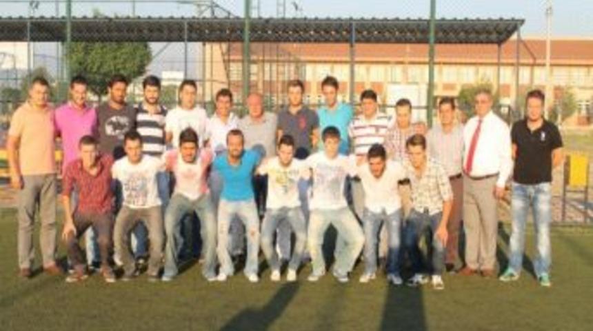 Yenişehir Belediyespor Yeni Transferlerini Tanıttı