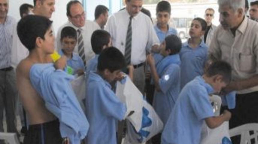 Vali G&uuml;ven&ccedil;&rsquo;ten K&uuml;&ccedil;&uuml;k Y&uuml;z&uuml;c&uuml;lere Ziyaret