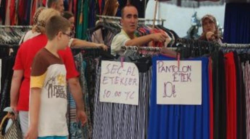 Gelibolu Pazarında Bayram Ucuzluğu
