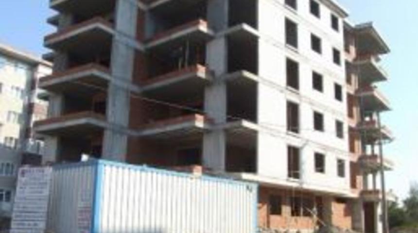 6. Kattan D&uuml;şen İş&ccedil;i Ağır Yaralandı