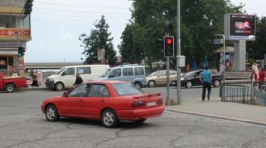 Ardeşen&rsquo;de trafik var, trafik polisi yok ..!
