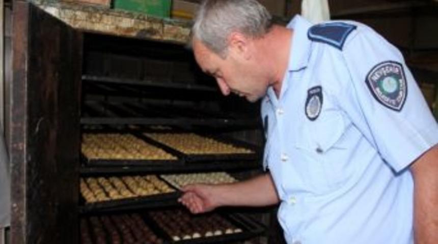 Bayram &Ouml;ncesinde Gıda İşletmelerinde Denetim S&uuml;r&uuml;yor