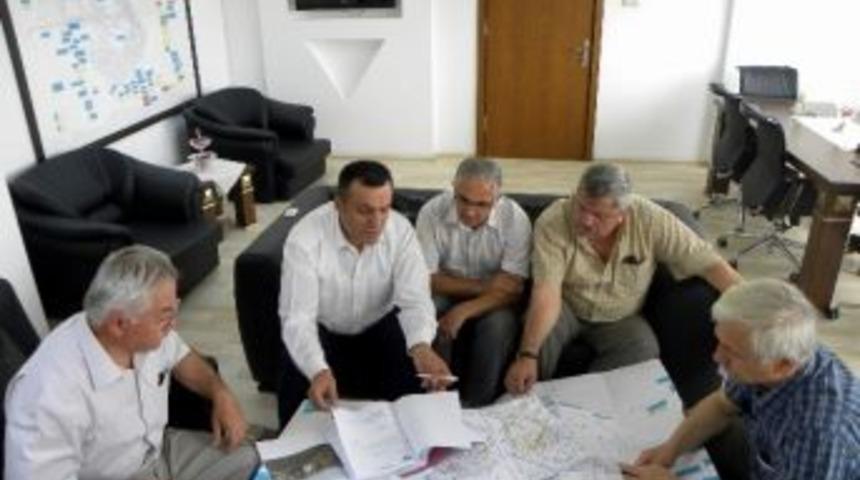 Eğitim K&uuml;lt&uuml;r Komisyonu, İlkadım&rsquo;da Eğitim Hakkında Bilgi Aldı