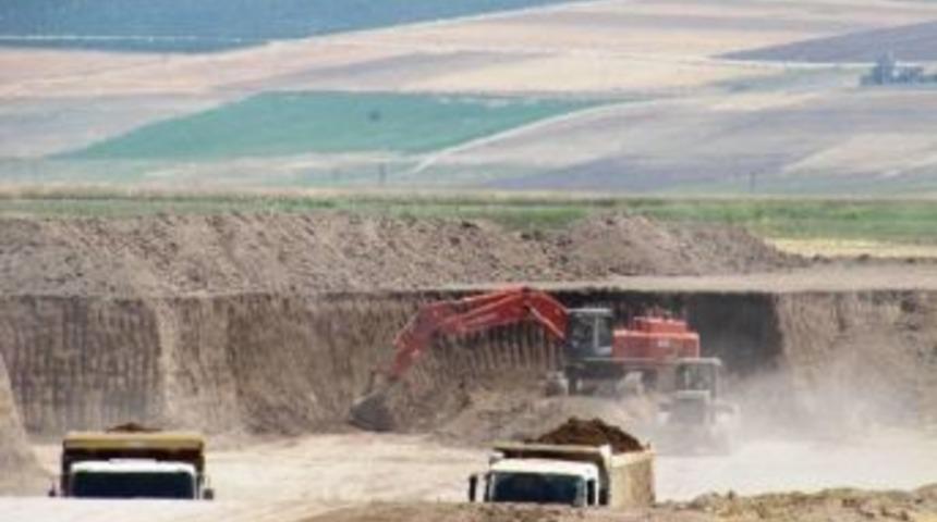 Reyhanlı Barajı&rsquo;nın İnşaatı Devam Ediyor