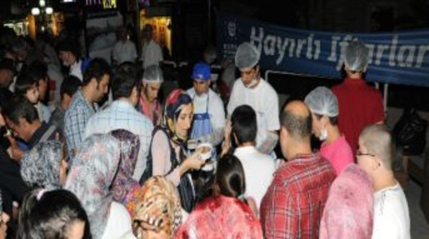 10 Bin Kişi Aşure Geleneğinde Buluştu