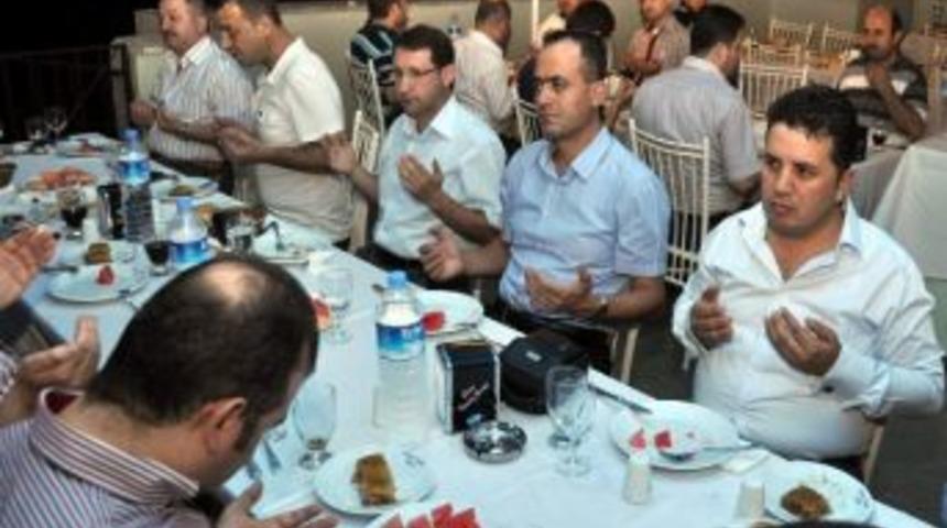 G&ouml;nenli İşadamları İftar Yemeğinde Bir Araya Geldi