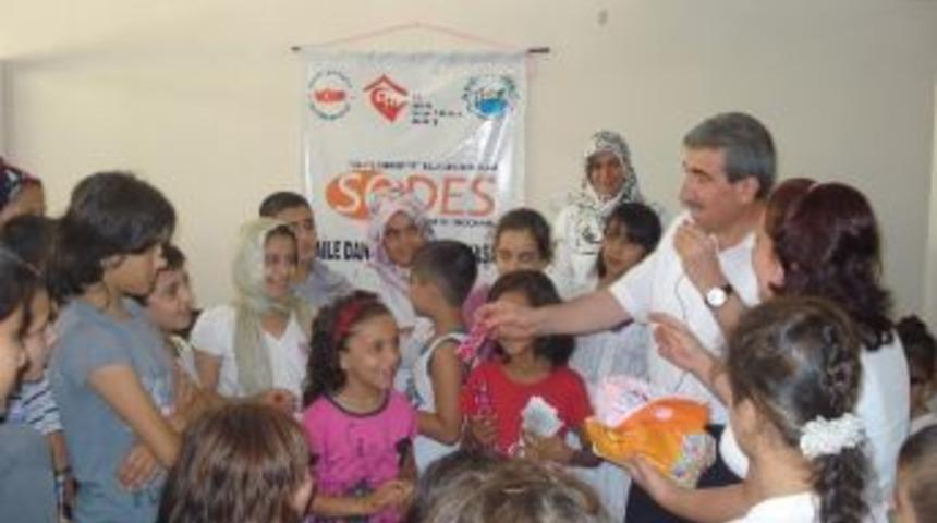 Kadın Yaşam Merkezi&rsquo;nde Kadınlara Ramazan Paketi Dağıtıldı