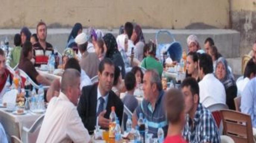 Kaynaşlı Kaymakamlığı'ndan İftar