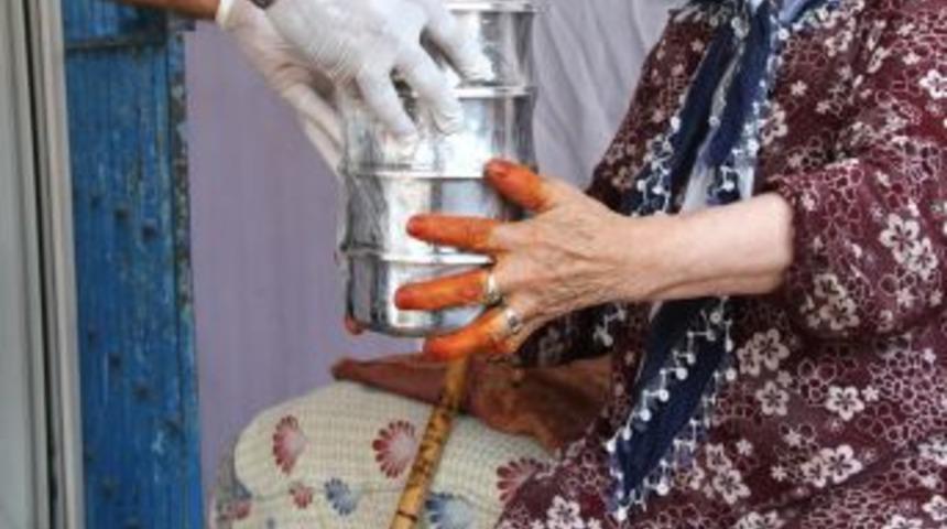 Başakşehir Belediyesi&rsquo;nden Yaşlılara Ve Engellilere &Ouml;zel Ramazan Hizmeti