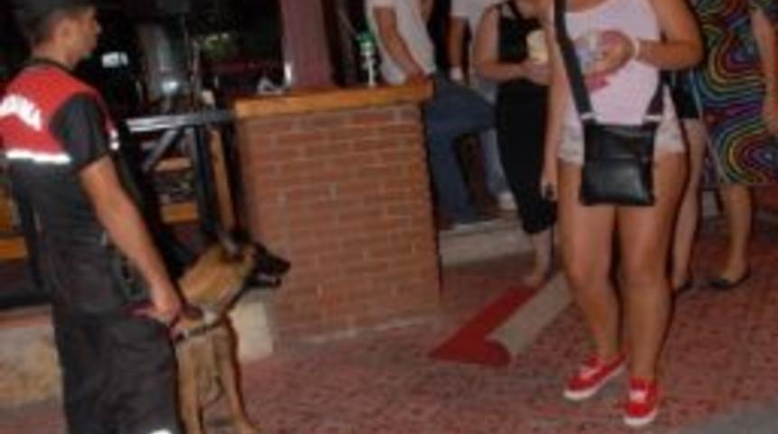 Jandarma Fethiye&rsquo;de Ka&ccedil;ak İ&ccedil;ki Aradı