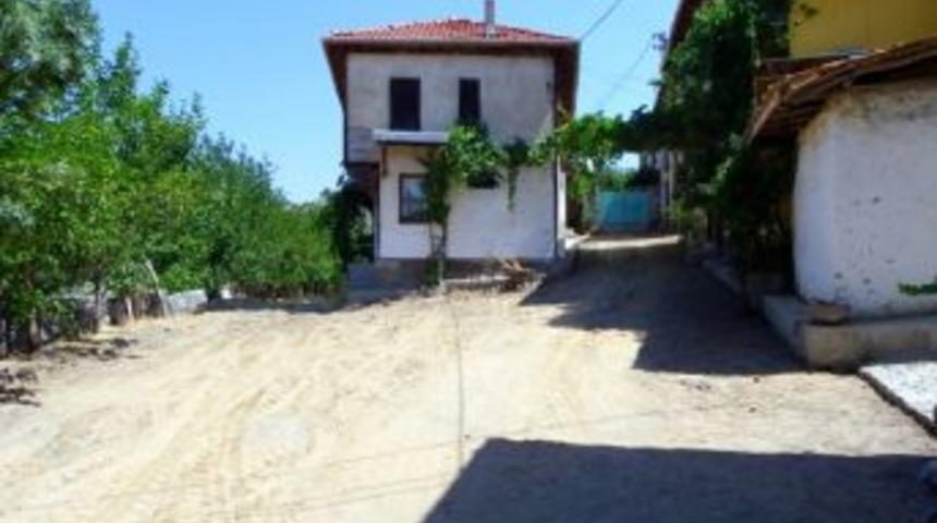 Eskigediz'in Tarihi Mahalleleri Yol Ve Kaldırım D&uuml;zenleme &Ccedil;alışmaları İle Yenileniyor