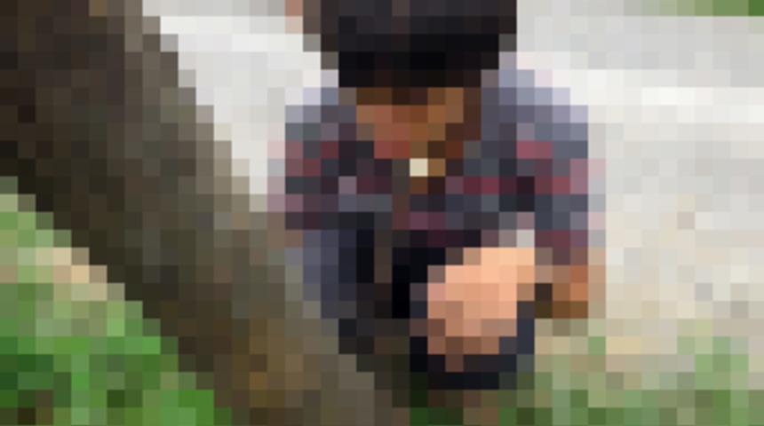 10 yaşındaki &ccedil;ocuğu zincirle bağladı!..