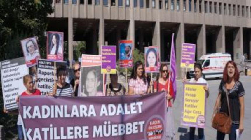 Ankara Adliyesi &Ouml;n&uuml;nde Kadına Şiddet Protestosu