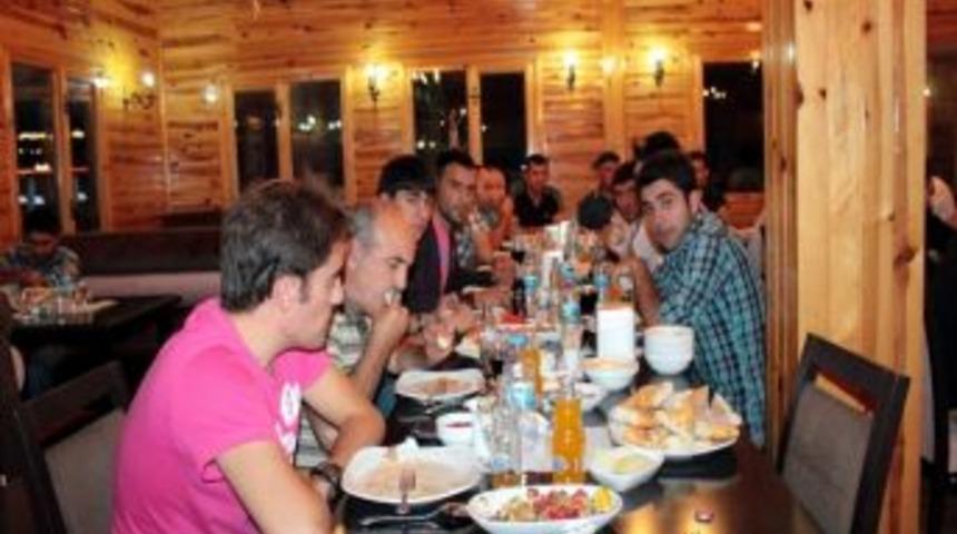 Birlikspor İftar Yemeğinde Bir Araya Geldi