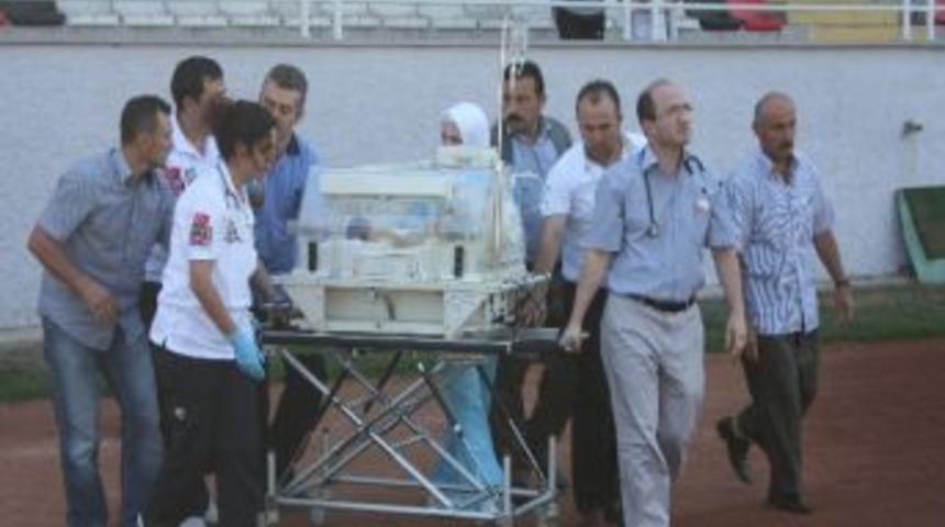 Kalbi Duran Bebek, Hava Ambulansıyla Samsun’a Sevk Edildi