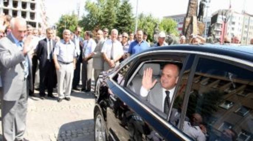 Vali Çakacak Uşak’a Veda Etti