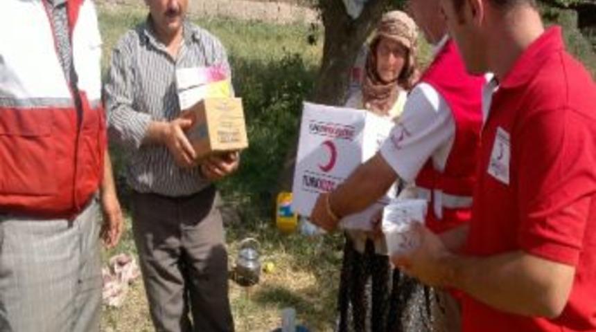 T&uuml;rk Kızılayı&rsquo;ndan İran&rsquo;a Yardım Eli