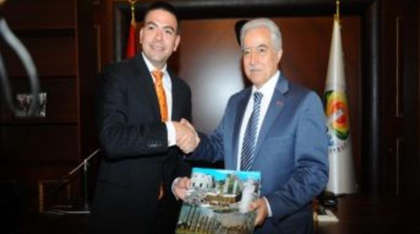 Espinoza&rsquo;dan Aldırmaz&rsquo;a Ziyaret