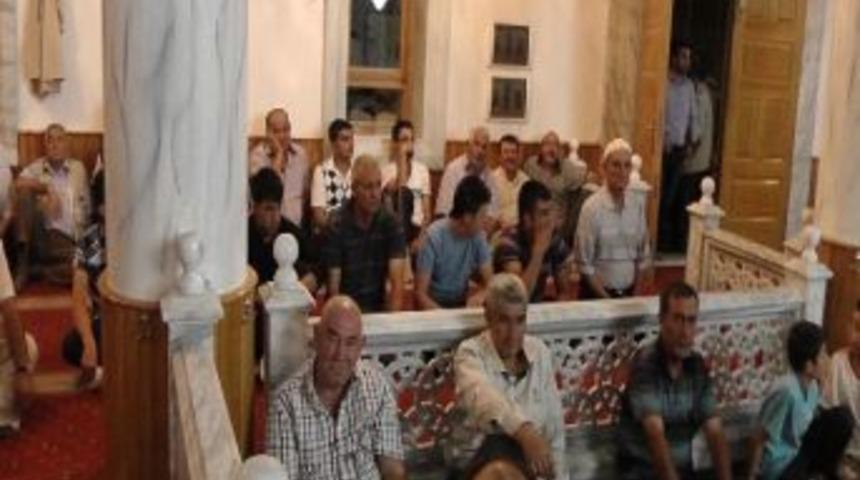 Kulu&rsquo;da Kadir Gecesi&rsquo;nde Camiler Doldu