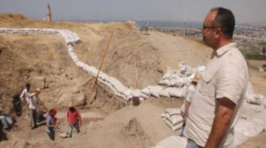 Van Kalesi Ve Kuzeyinde Kazı &Ccedil;alışmaları Başladı