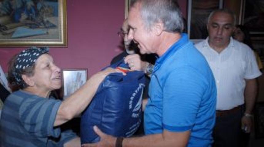 Başkan Evcilmen, Yardım Paketi Dağıttı