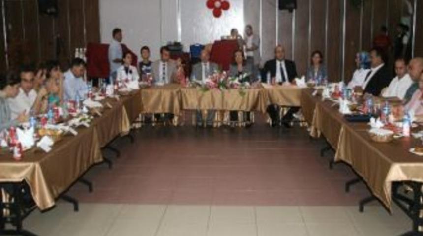 Vali Amir Çiçek Onuruna Veda Yemeği