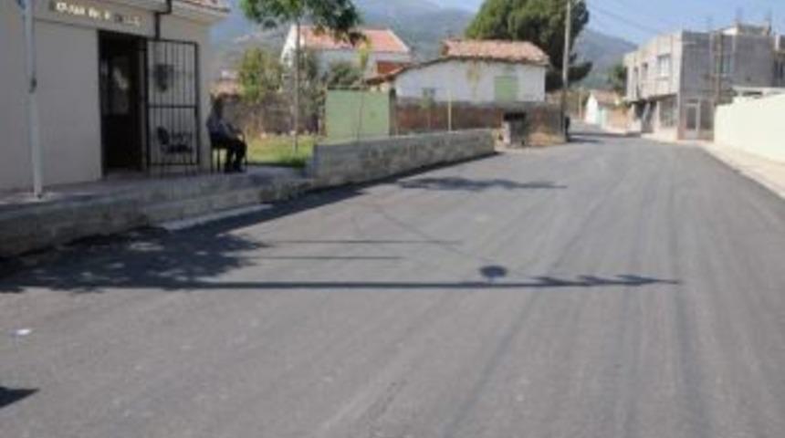 Akpınar Mahallesi&rsquo;nden Belediyeye Pankartlı Teşekk&uuml;r