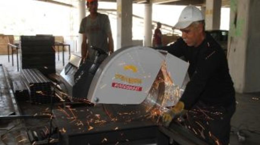 Karşıyaka Katlı Pazar Yeri Baştan Aşağı Yenileniyor