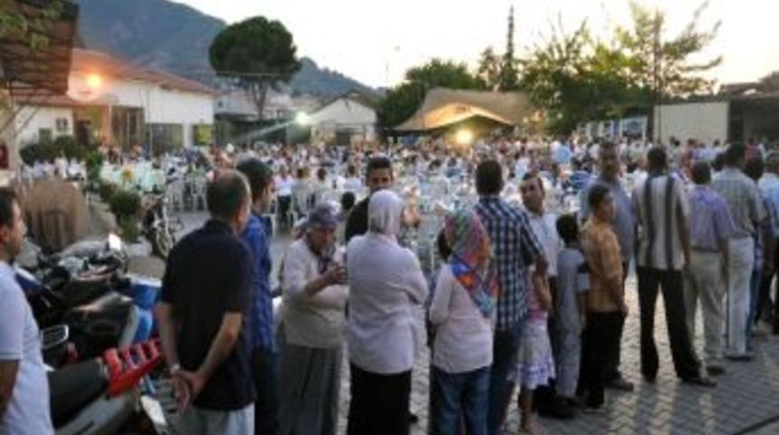 Fethiye Belediyesi Personeli İftarda Bir Araya Geldi