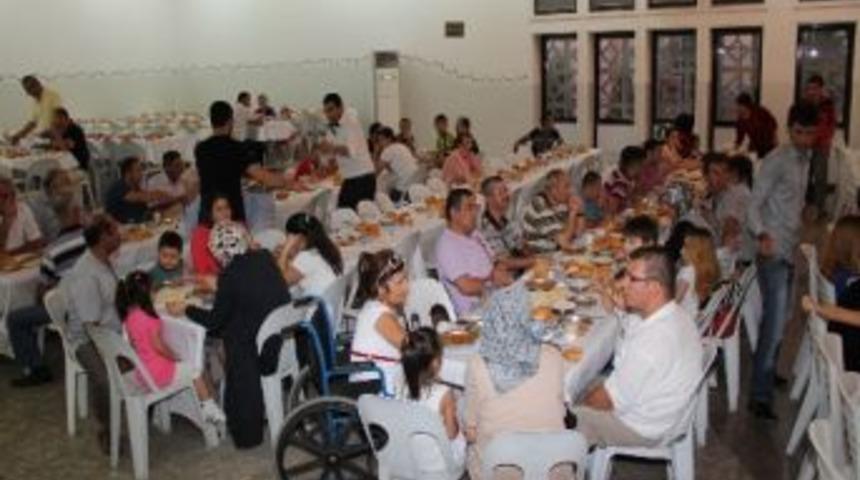 Nazilli Mhp Ve Ülkü Ocağı’ndan İftar Yemeği