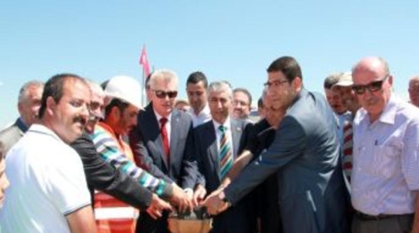 Toki&rsquo;nin Atkaracalar İl&ccedil;esine Yapacağı 196 Konutun Temeli Atıldı