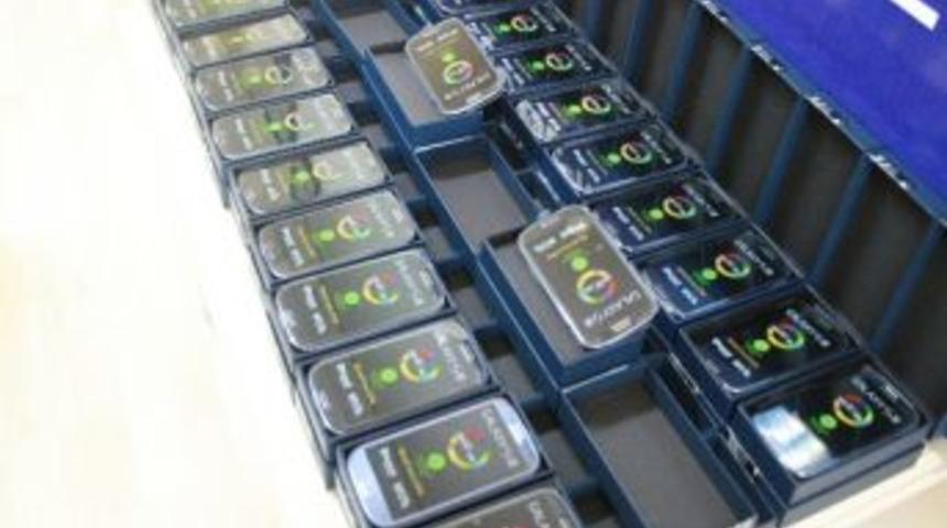 Yolcu Otob&uuml;s&uuml;nde 25 Adet Cep Telefonu Elege&ccedil;irildi