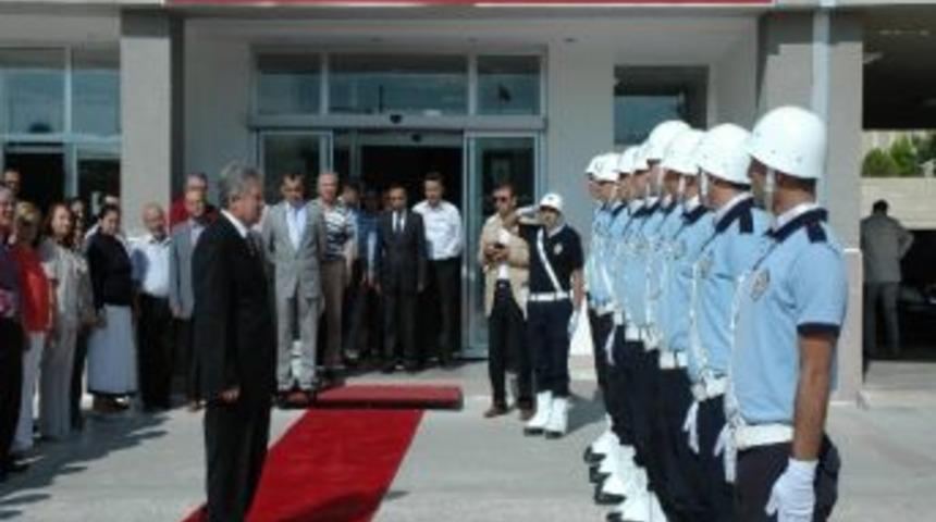 Vali Kahraman, Karaman&rsquo;a Veda Etti