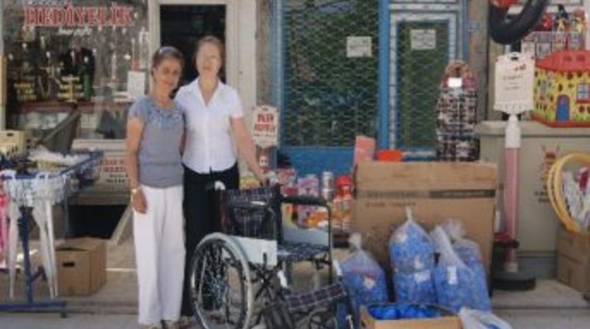 Mavi Kapaklar Hayata Bağladı