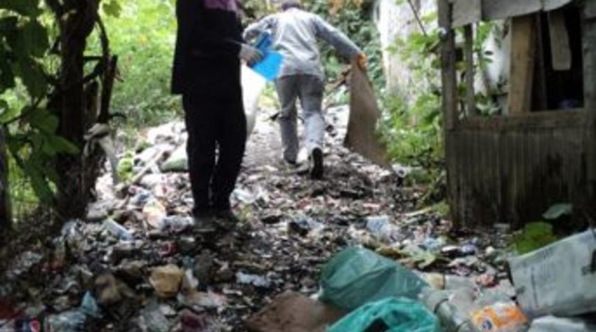 &Ccedil;&ouml;p Ev Kaymakamlık Tarafından Temizlendi