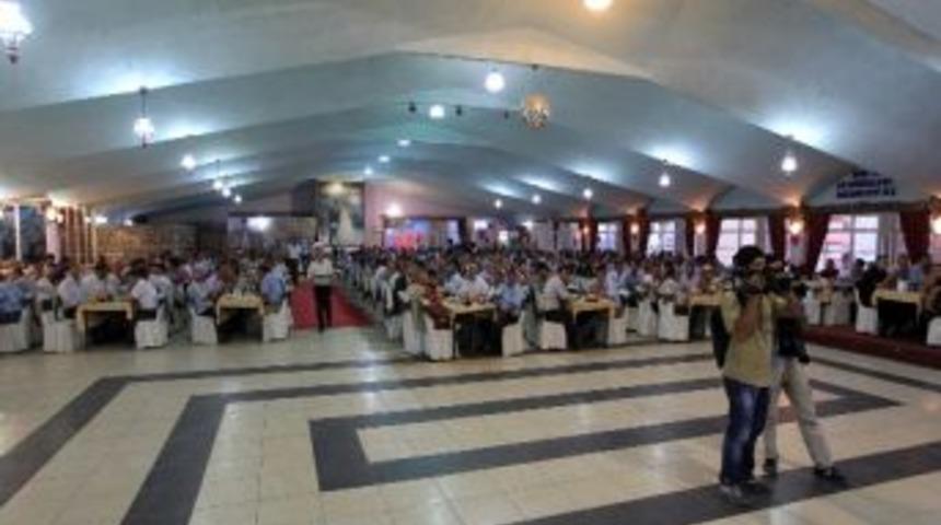 Genel-iş &Uuml;yelerine İftar Yemeği