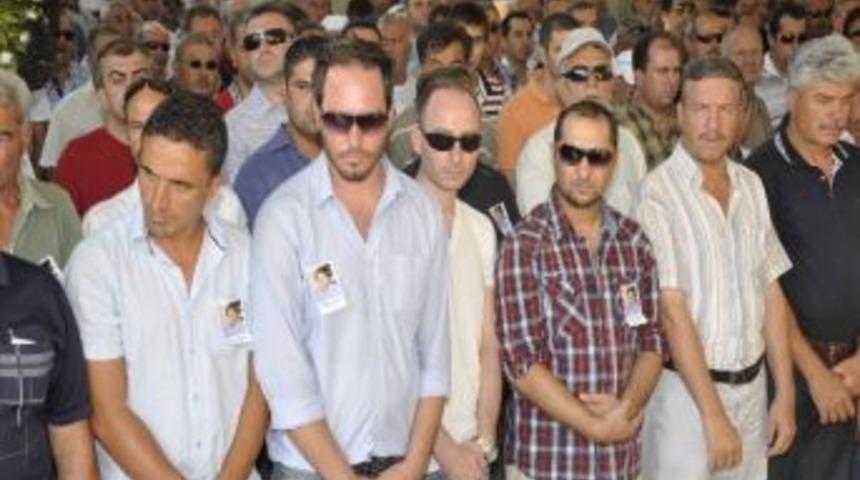 Kuşadası Gen&ccedil;likspor Eski Başkanı Nuri Koyunsev Toprağa Verildi