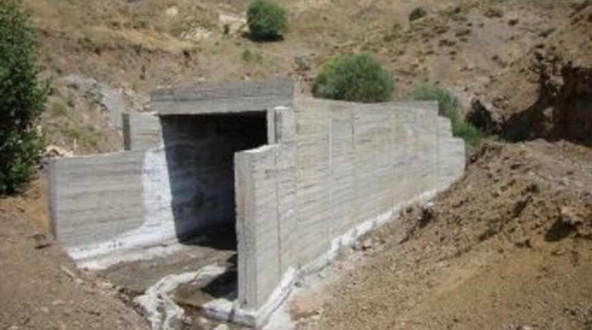 Kiğı&rsquo;da Yol Yapım &Ccedil;alışması