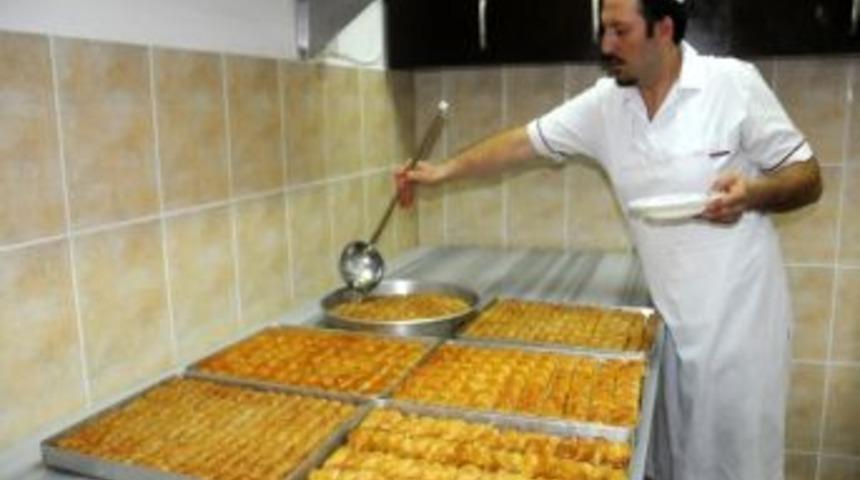 Trabzonlular&rsquo;ın Ramazan&rsquo;da Vazge&ccedil;ilmezi &ldquo;laz B&ouml;reği&rdquo;