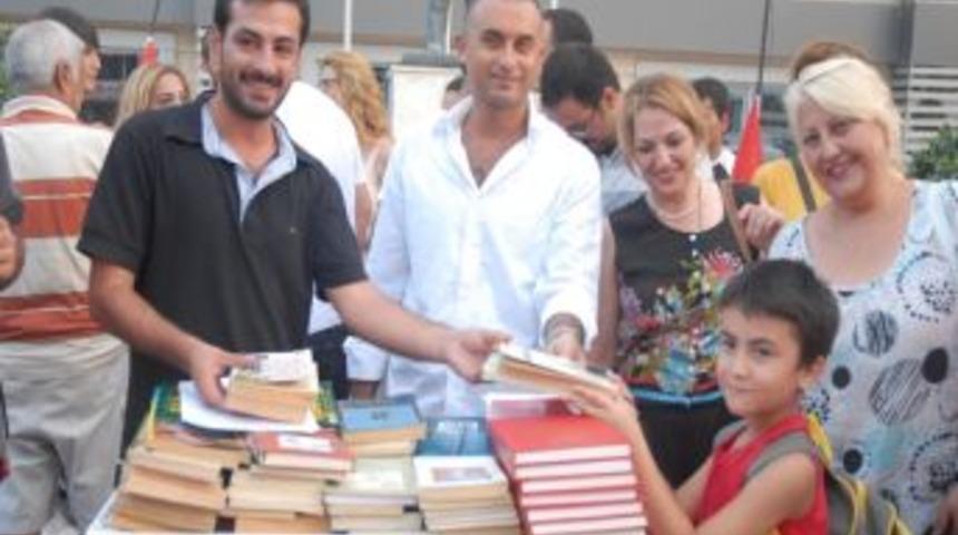 &lsquo;bir Kitap Da Sen G&ouml;nder&rsquo; Kampanyası