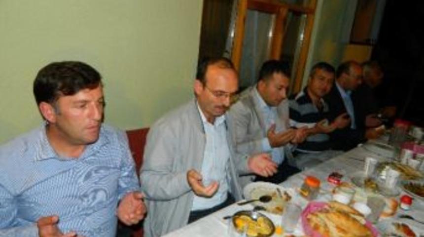 Varto&rsquo;ya Atanan Posof Kaymakamı Şahin&rsquo;in, Onuruna İftar Yemeği