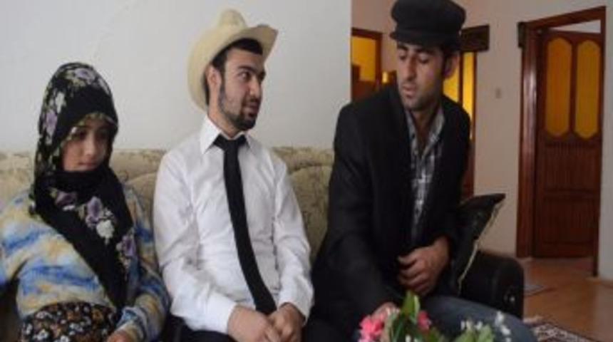 Atlı Spor Derneği, Kasabaya Tiyatro Getirdi