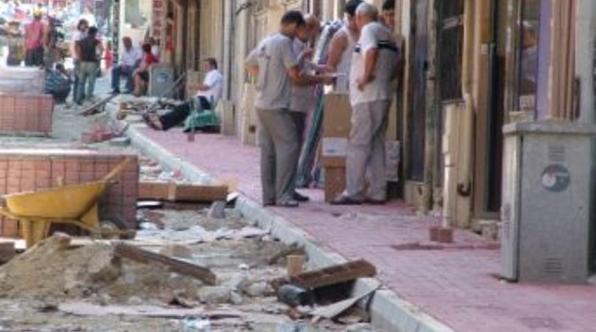 Abidin Efendi Sokakta Kaldırımlar Tamamlandı