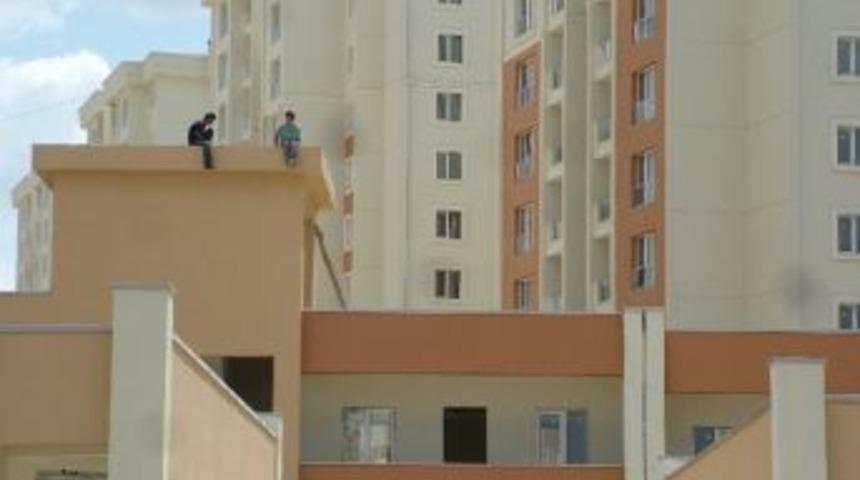 Ramazan Ayı Ve Aşırı Sıcaklar İnşaat İş&ccedil;ilerinin Mesai Saatlerini Değiştirdi