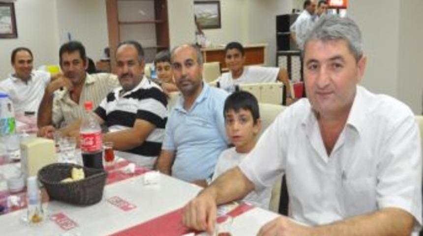 Uzun&ccedil;iftlikli Minib&uuml;s&ccedil;&uuml;ler İftarda Buluştu