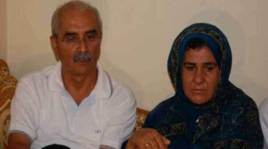 Chp, Kaçırılan Askerin Ailesini Ziyaret Etti