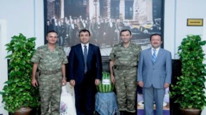 16. Zırhlı Tugay Komutanı'ndan Vali Toprak'a Veda Ziyareti