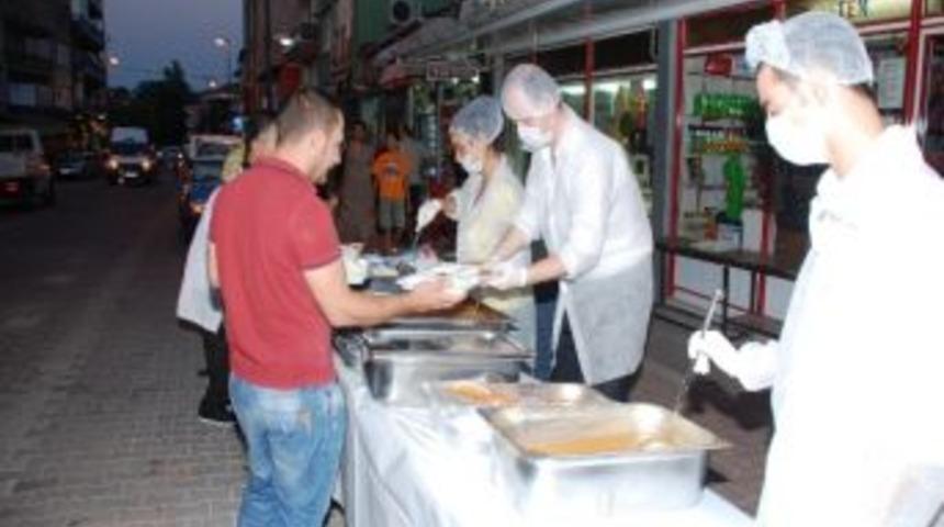 Mahalle İftarlarına Vatandaşlardan Yoğun İlgi